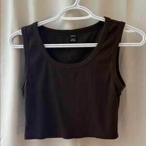SHEIN Dark Brown Ribbed Crop Top
